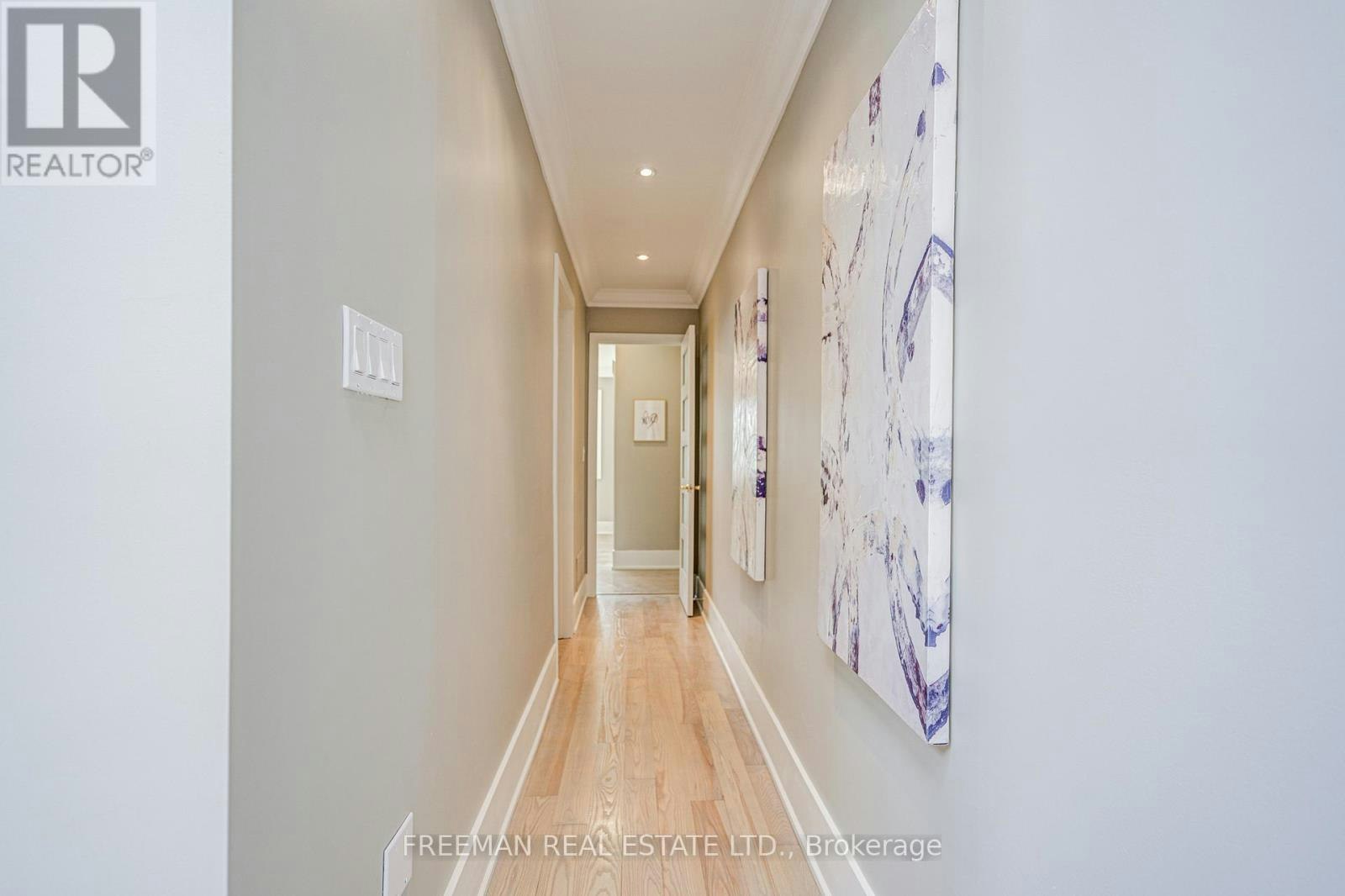 MAIN&2ND FLOOR-916 Manning Avenue, Toronto, ON, M6G 2X4 - 12