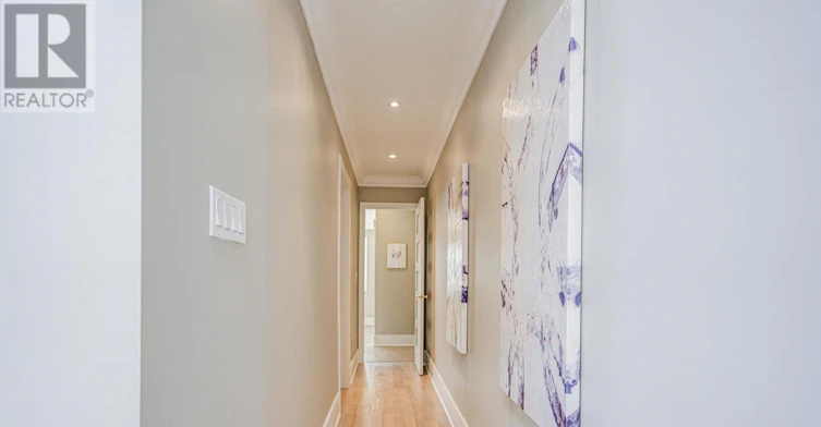 MAIN&2ND FLOOR-916 Manning Avenue, Toronto, ON, M6G 2X4 - 12