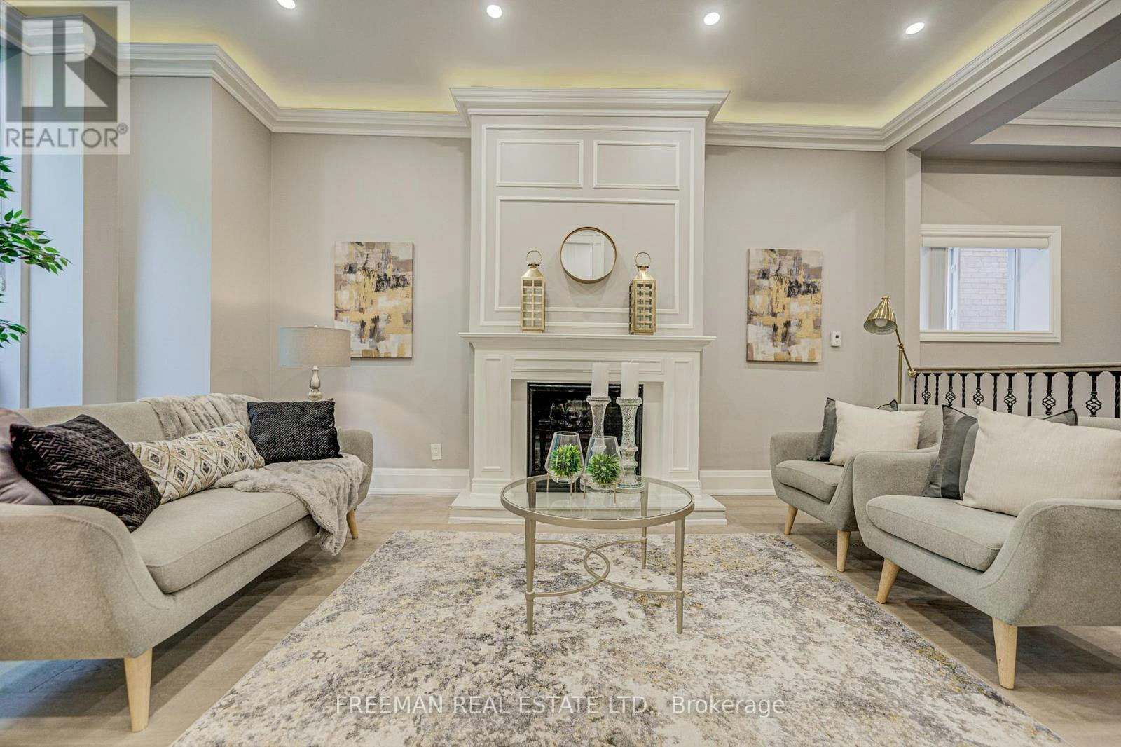 MAIN&2ND FLOOR-916 Manning Avenue, Toronto, ON, M6G 2X4 - 3