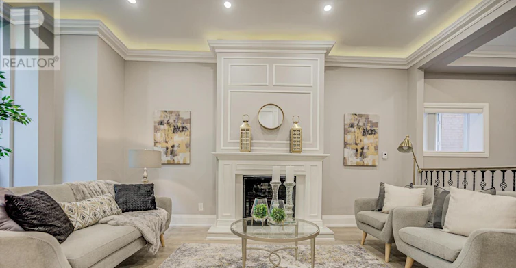 MAIN&2ND FLOOR-916 Manning Avenue, Toronto, ON, M6G 2X4 - 3