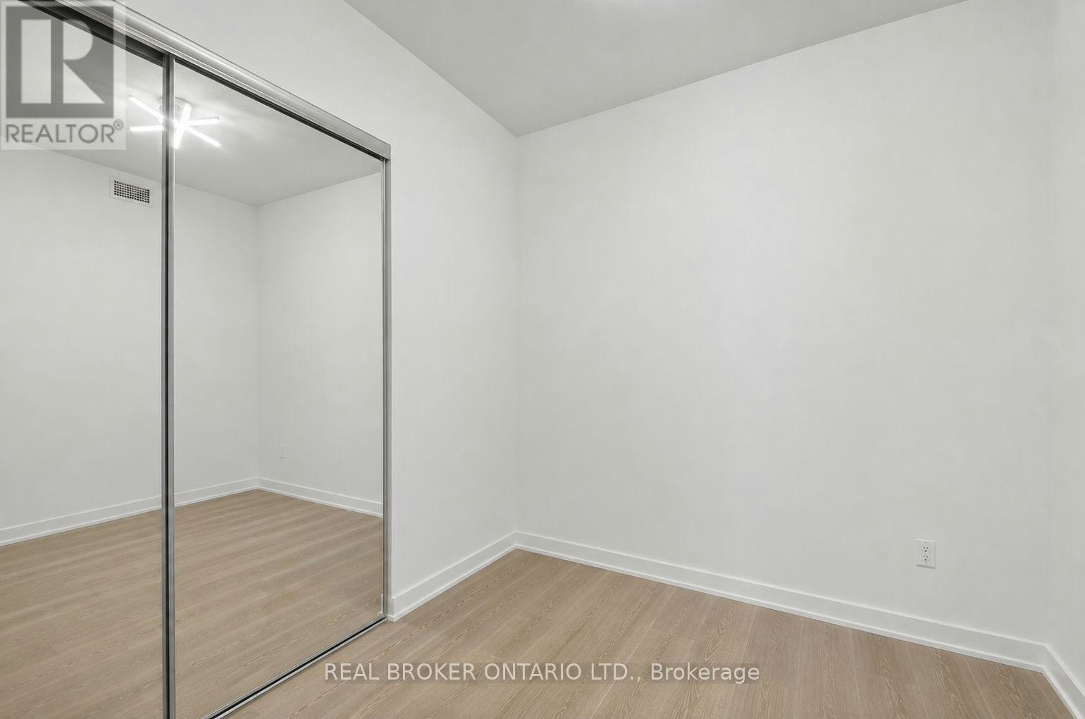 1605-1 Yorkville Avenue, Toronto, ON, M4W 0B1 - 11