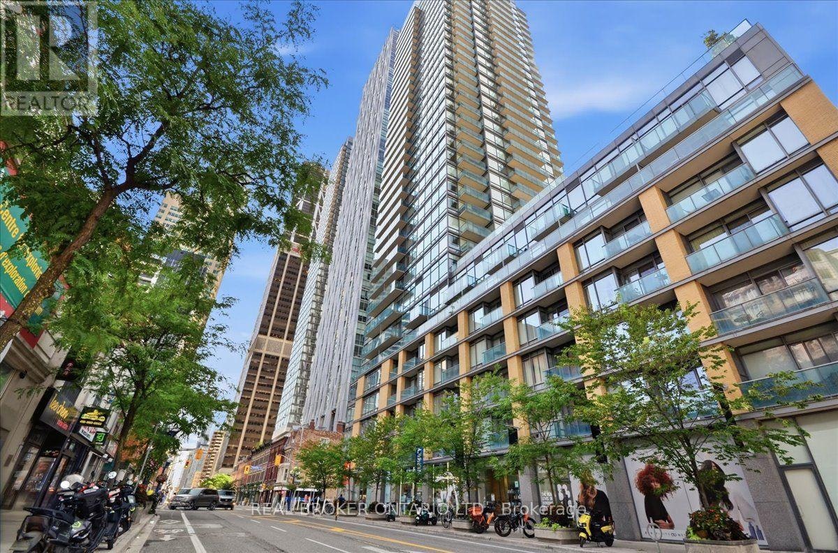 1605-1 Yorkville Avenue, Toronto, ON, M4W 0B1 - 18