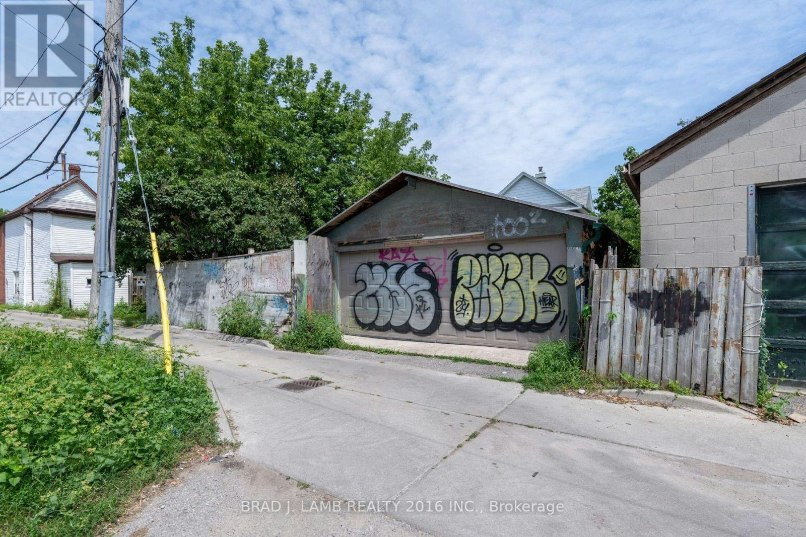 MAIN And Upper 12 Sibley Avenue, Toronto, ON, M4C 5E7 - 38