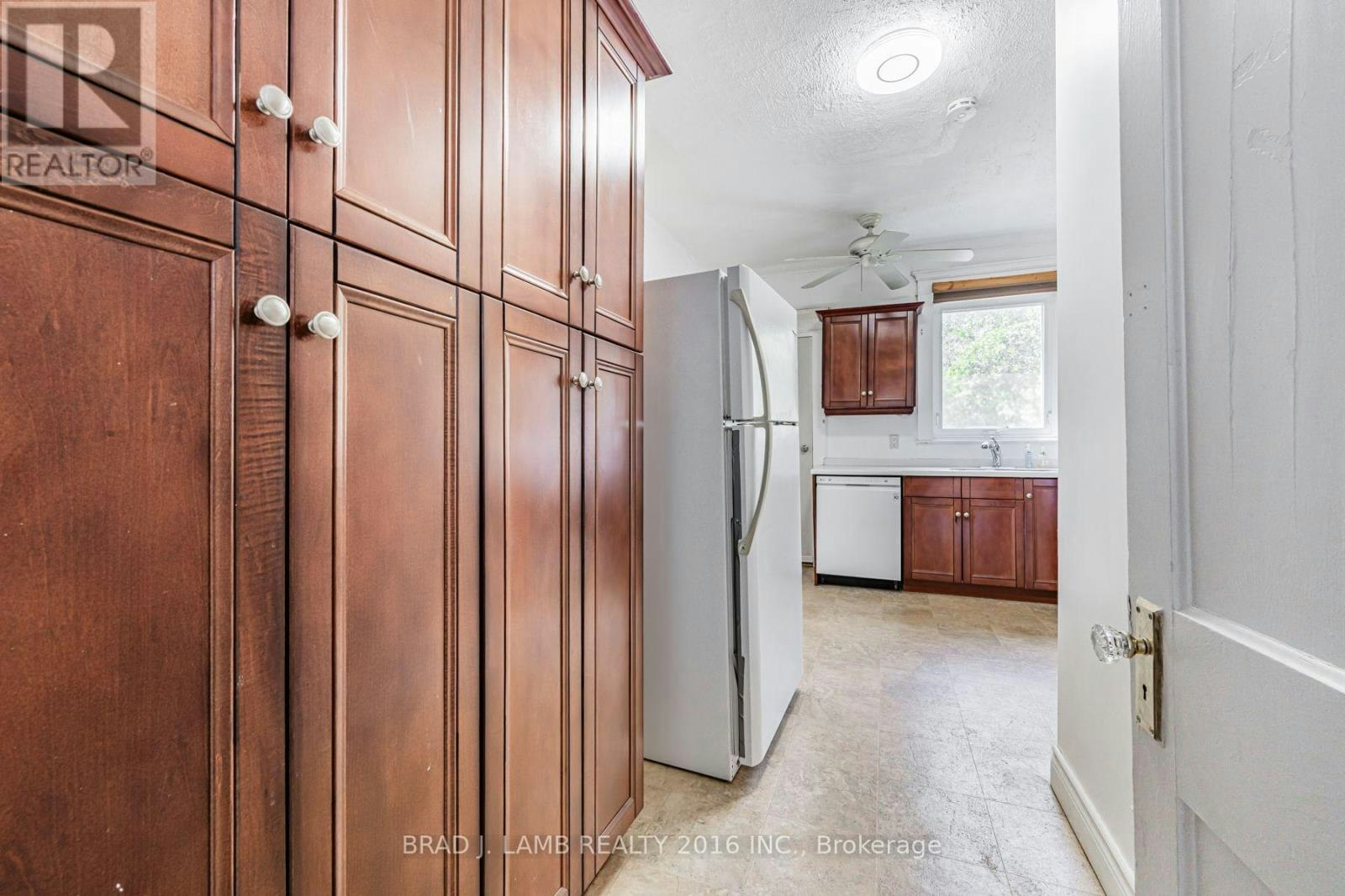 MAIN And Upper 12 Sibley Avenue, Toronto, ON, M4C 5E7 - 19