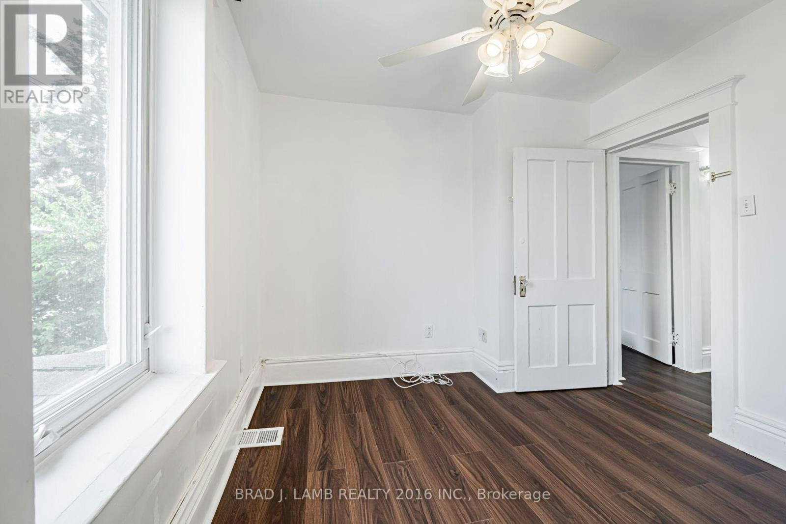 MAIN And Upper 12 Sibley Avenue, Toronto, ON, M4C 5E7 - 24