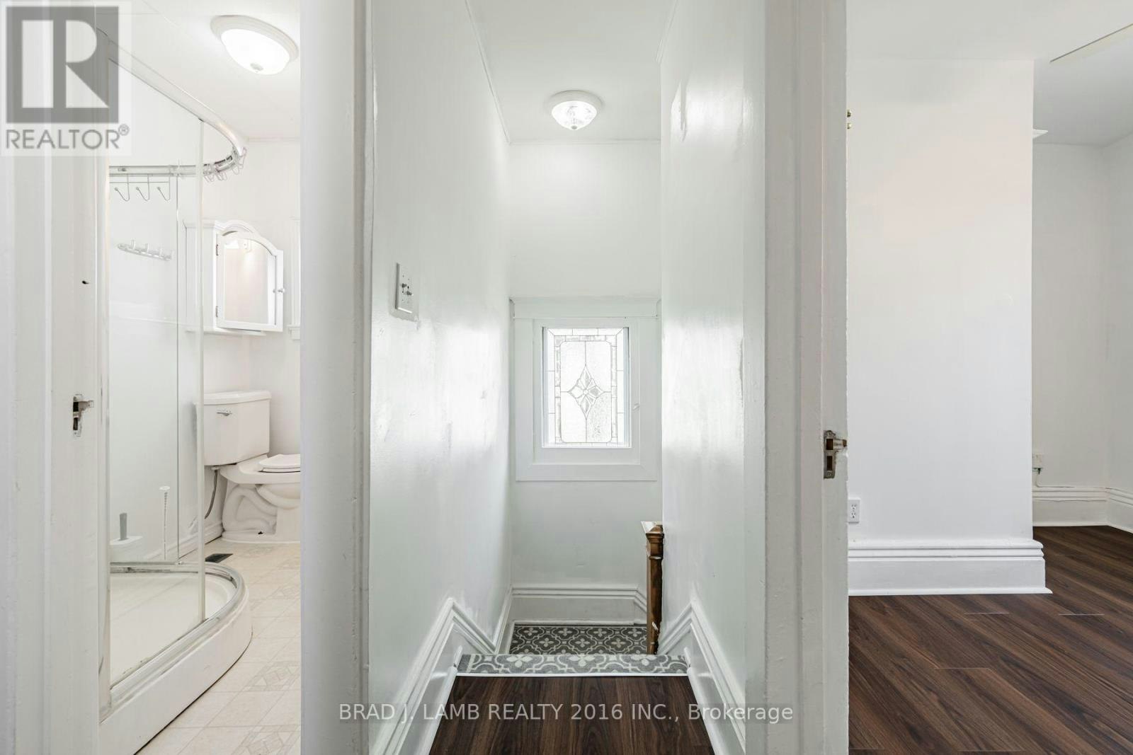 MAIN And Upper 12 Sibley Avenue, Toronto, ON, M4C 5E7 - 22