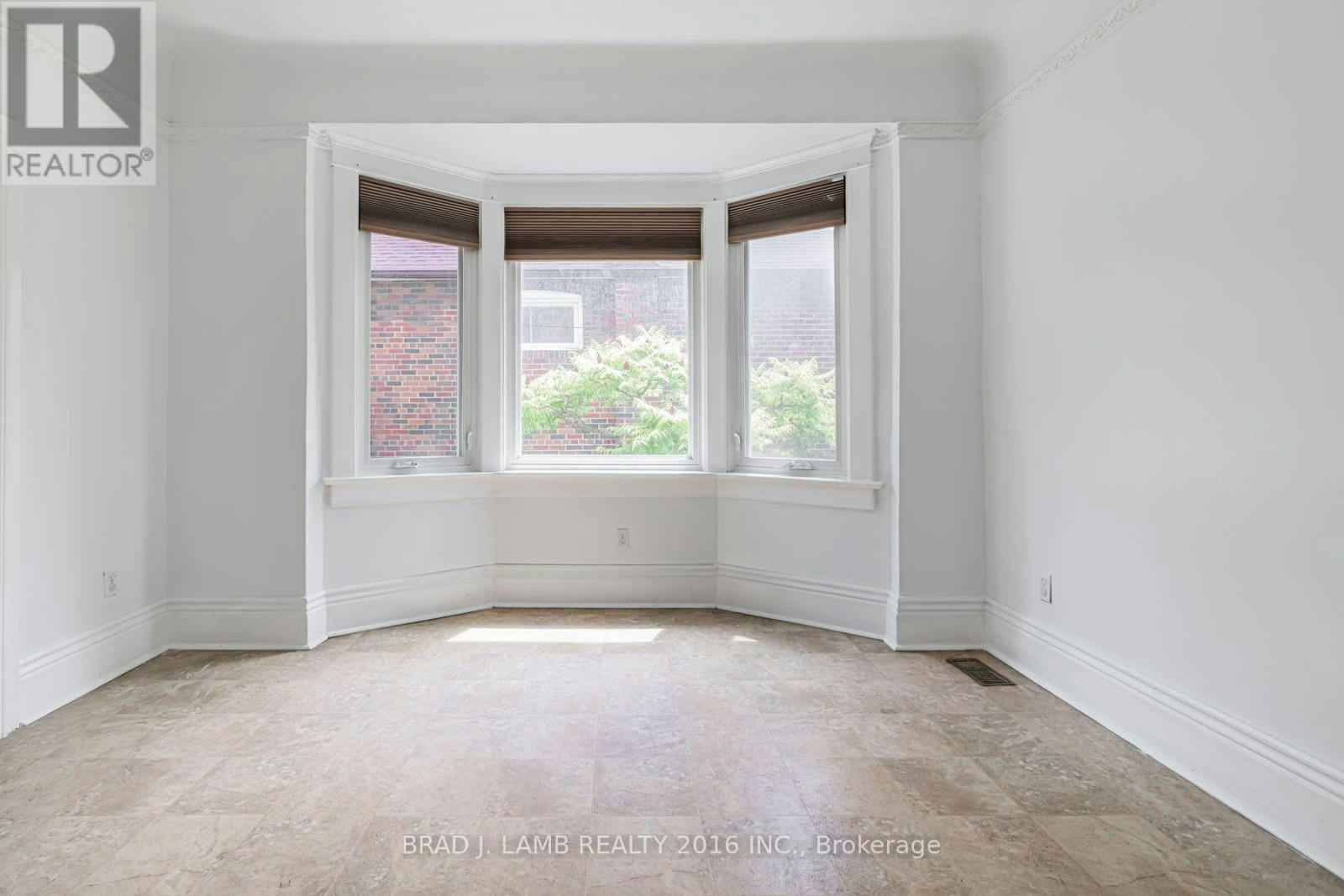 MAIN And Upper 12 Sibley Avenue, Toronto, ON, M4C 5E7 - 15