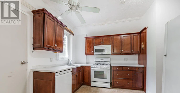 MAIN And Upper 12 Sibley Avenue, Toronto, ON, M4C 5E7 - 16