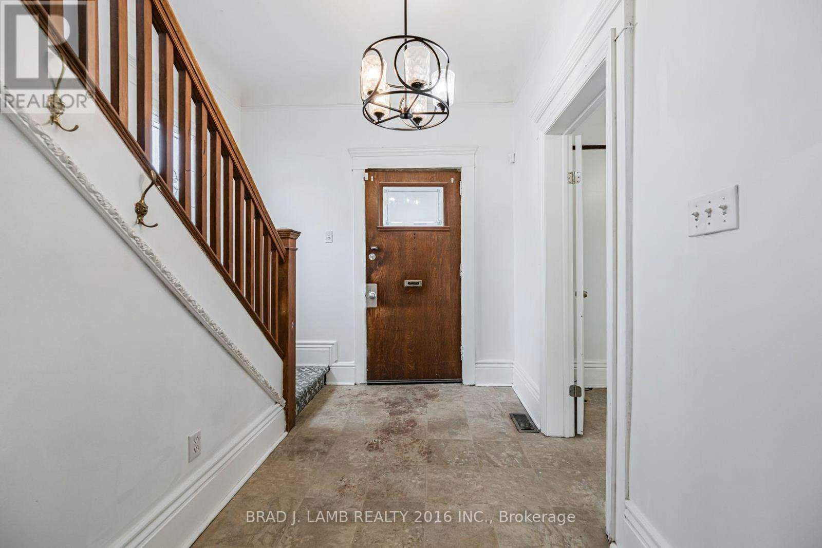 MAIN And Upper 12 Sibley Avenue, Toronto, ON, M4C 5E7 - 6