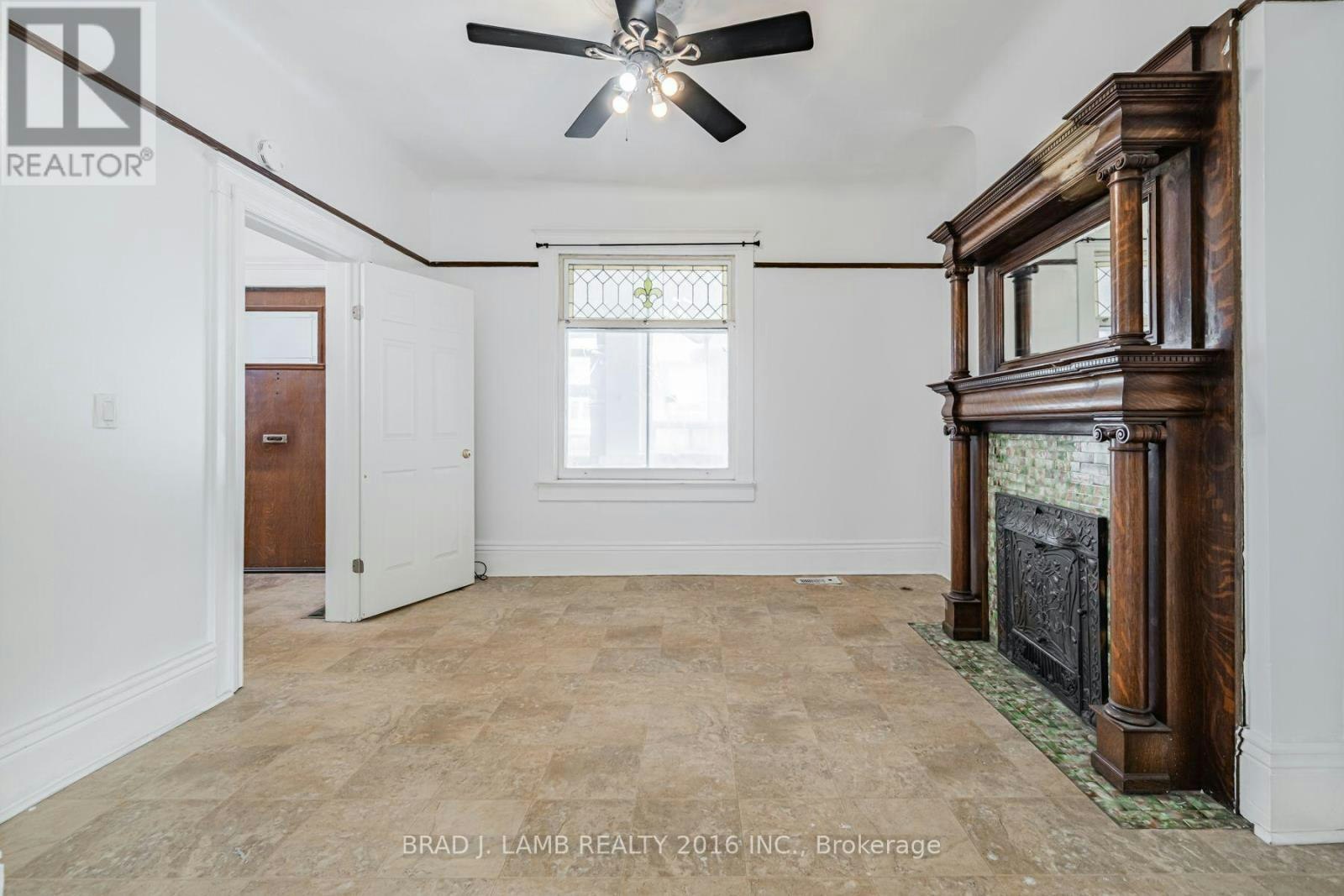 MAIN And Upper 12 Sibley Avenue, Toronto, ON, M4C 5E7 - 11