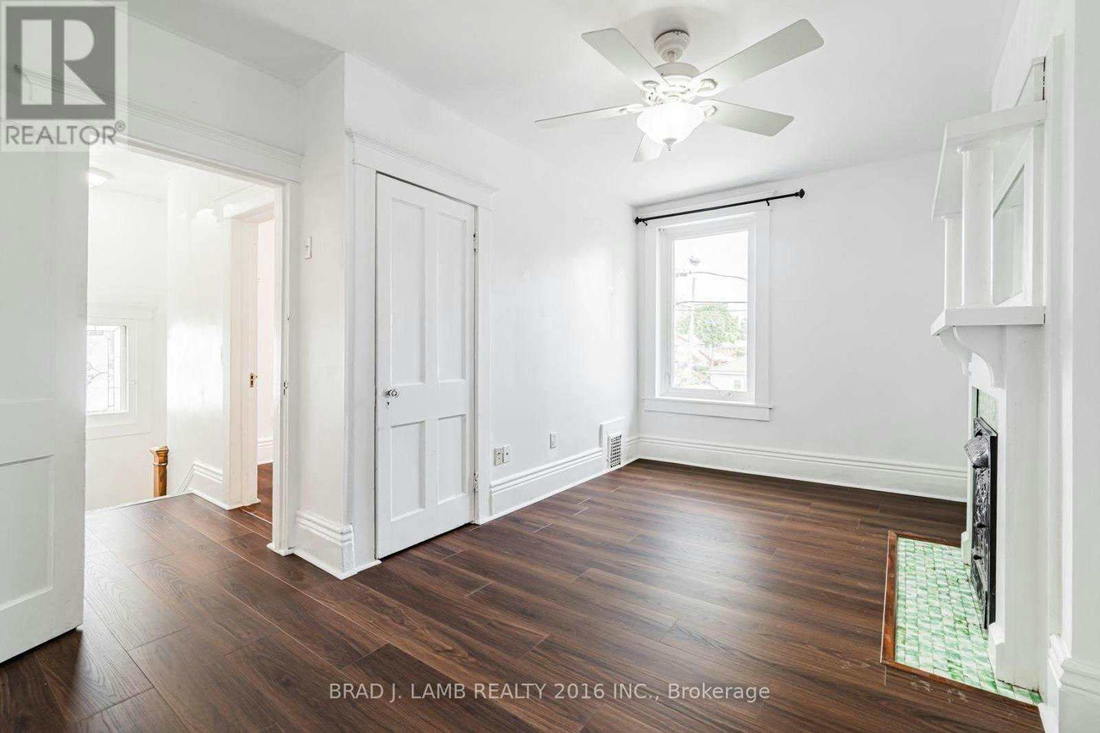 MAIN And Upper 12 Sibley Avenue, Toronto, ON, M4C 5E7 - 32