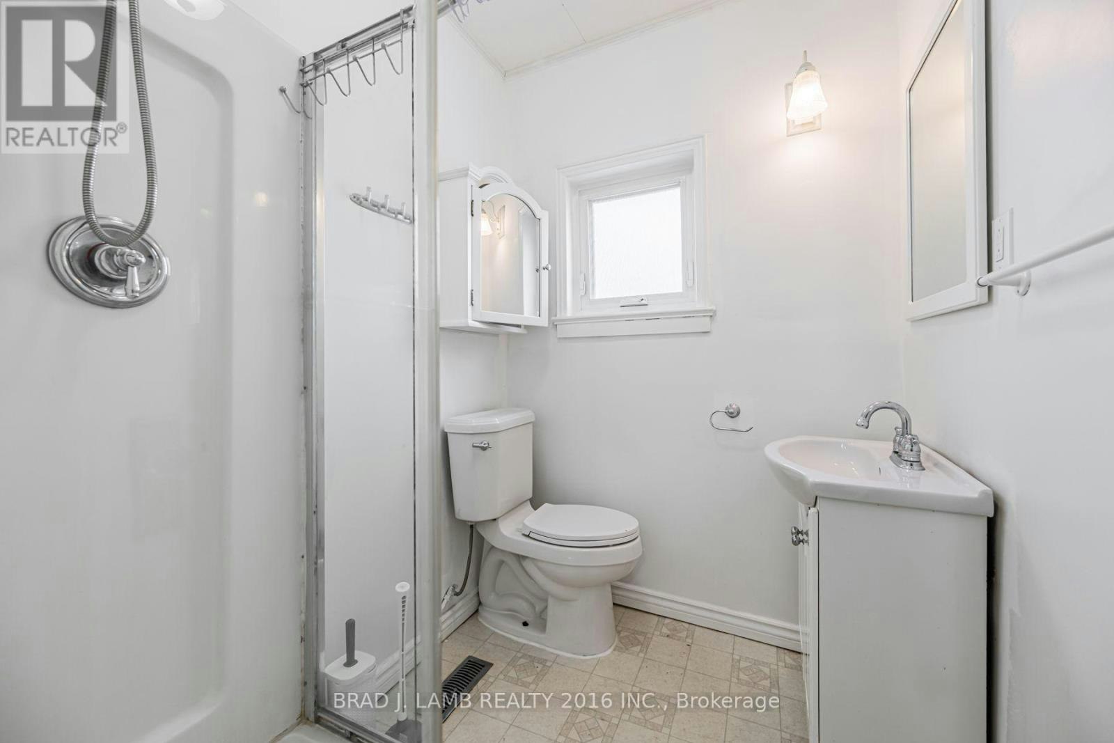 MAIN And Upper 12 Sibley Avenue, Toronto, ON, M4C 5E7 - 26