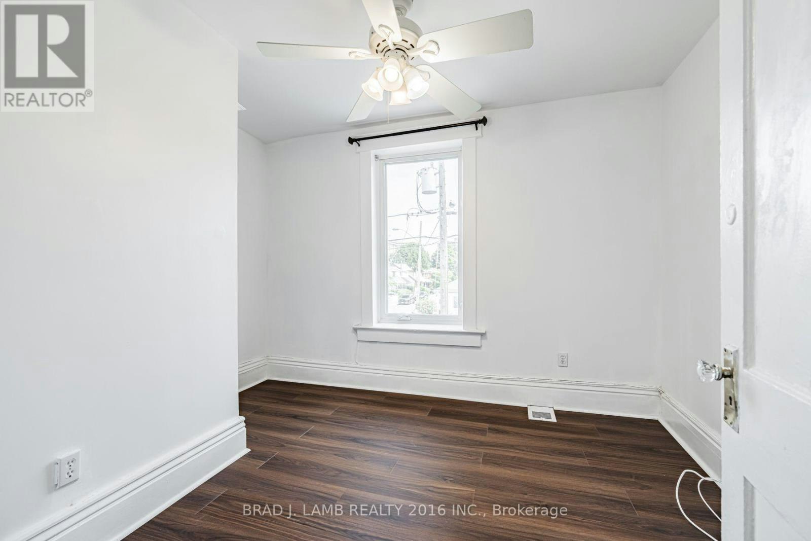 MAIN And Upper 12 Sibley Avenue, Toronto, ON, M4C 5E7 - 23