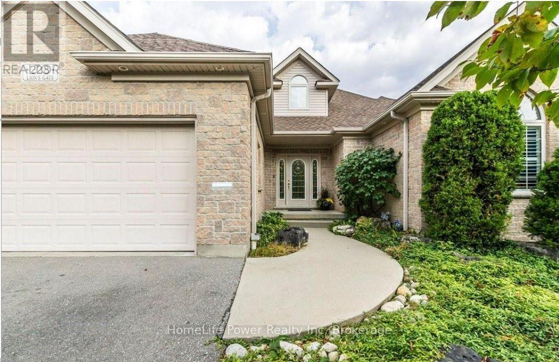 228 The Lions Gate, Waterloo, ON, N2L 6M5