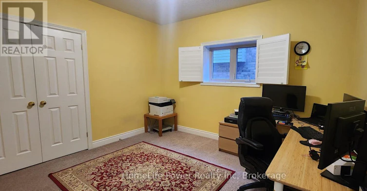 228 The Lions Gate, Waterloo, ON, N2L 6M5 - 28