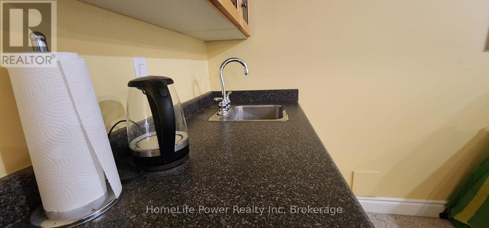 228 The Lions Gate, Waterloo, ON, N2L 6M5 - 26