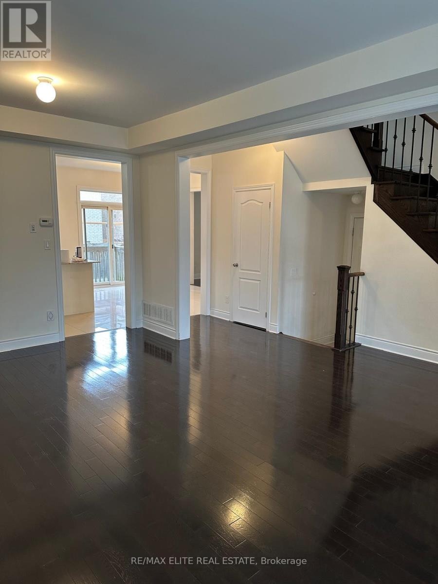 959 Ernest Cousins Circle, Newmarket, ON, L3X 0B7 - 5