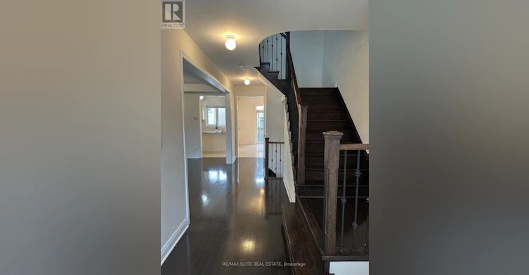 959 Ernest Cousins Circle, Newmarket, ON, L3X 0B7 - 4