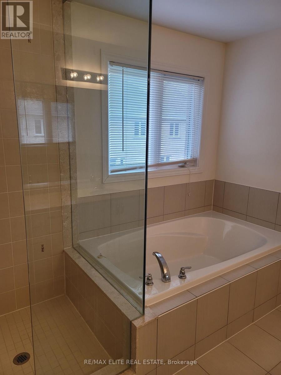 959 Ernest Cousins Circle, Newmarket, ON, L3X 0B7 - 15