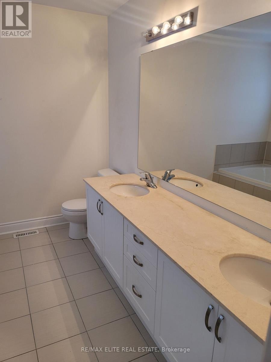 959 Ernest Cousins Circle, Newmarket, ON, L3X 0B7 - 13