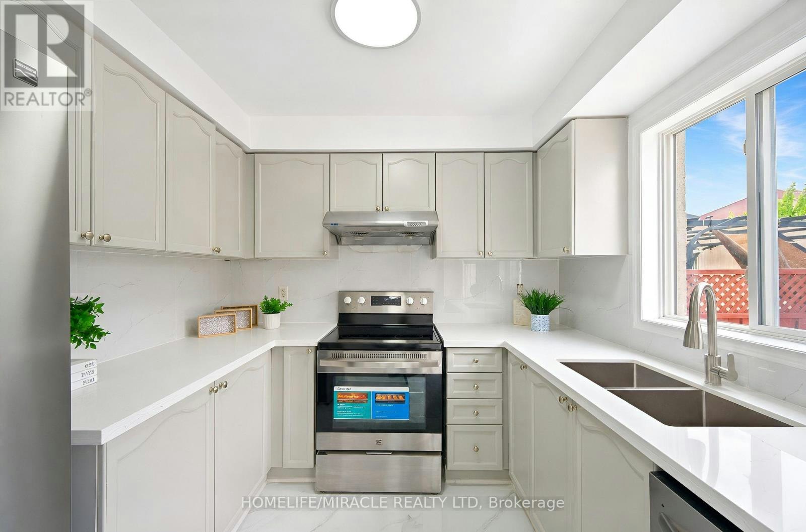 26 Roadmaster Lane, Brampton, ON, L7A 3A9 - 26