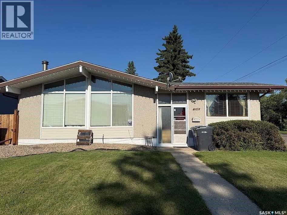 1302 112th Street, North Battleford, SK, S9A 2L7