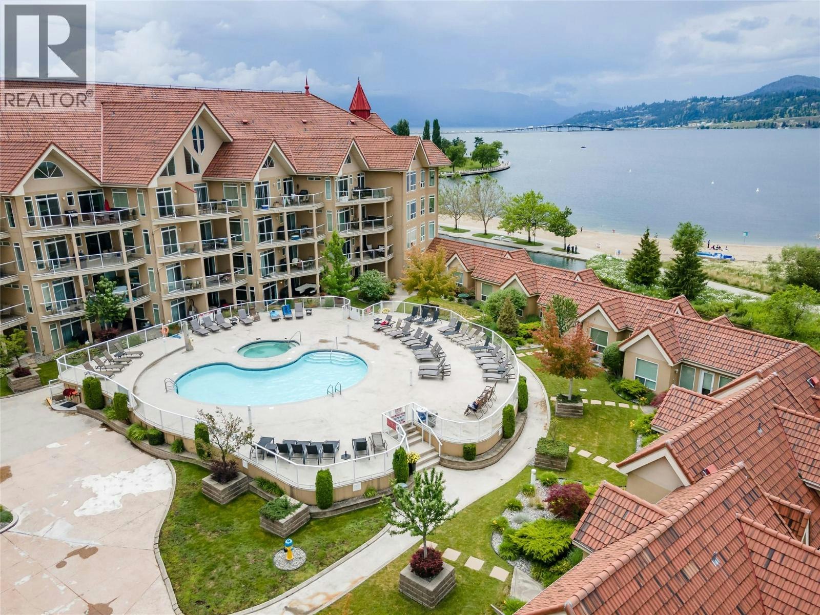 352-1088 Sunset Drive, Kelowna, BC, V1Y 9W1