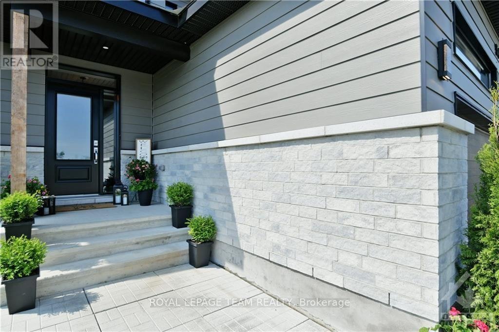 54 Reynard Crescent, Ottawa, ON, K0A 2Z0 - 3