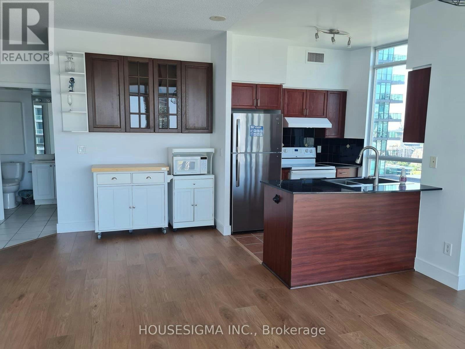 2303-219 Fort York Boulevard, Toronto, ON, M5V 1B1 - 3