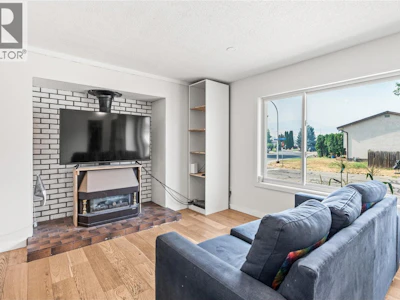 5503 South Vernon Court - 5