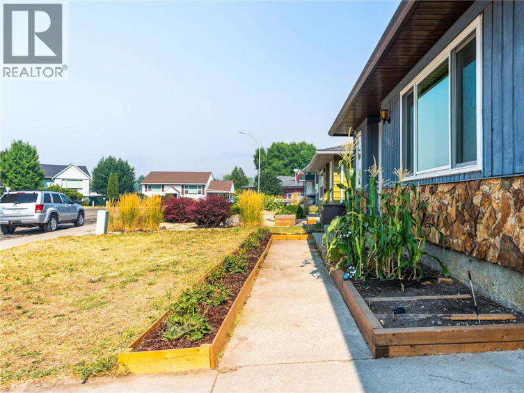 5503 South Vernon Court, Vernon, BC, V1T 8N6 - 27