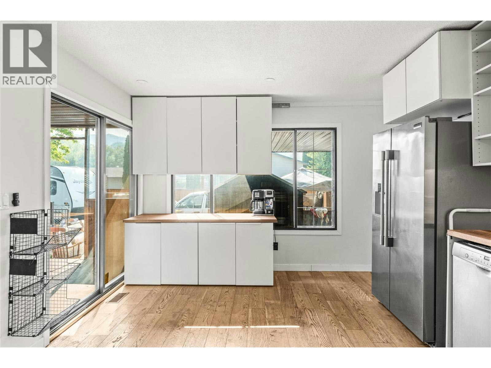 5503 South Vernon Court, Vernon, BC, V1T 8N6 - 12