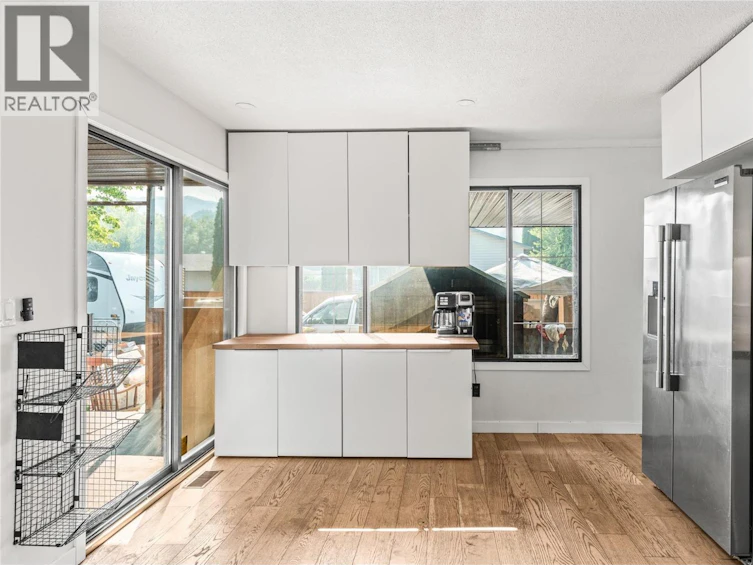 5503 South Vernon Court, Vernon, BC, V1T 8N6 - 12