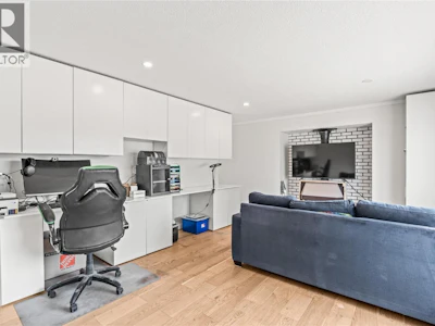 5503 South Vernon Court - 3