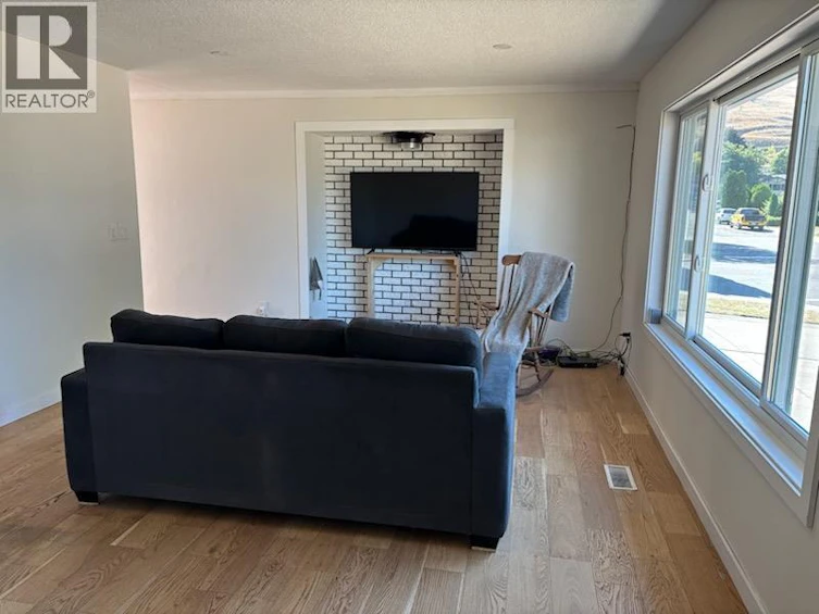 5503 South Vernon Court, Vernon, BC, V1T 8N6 - 9