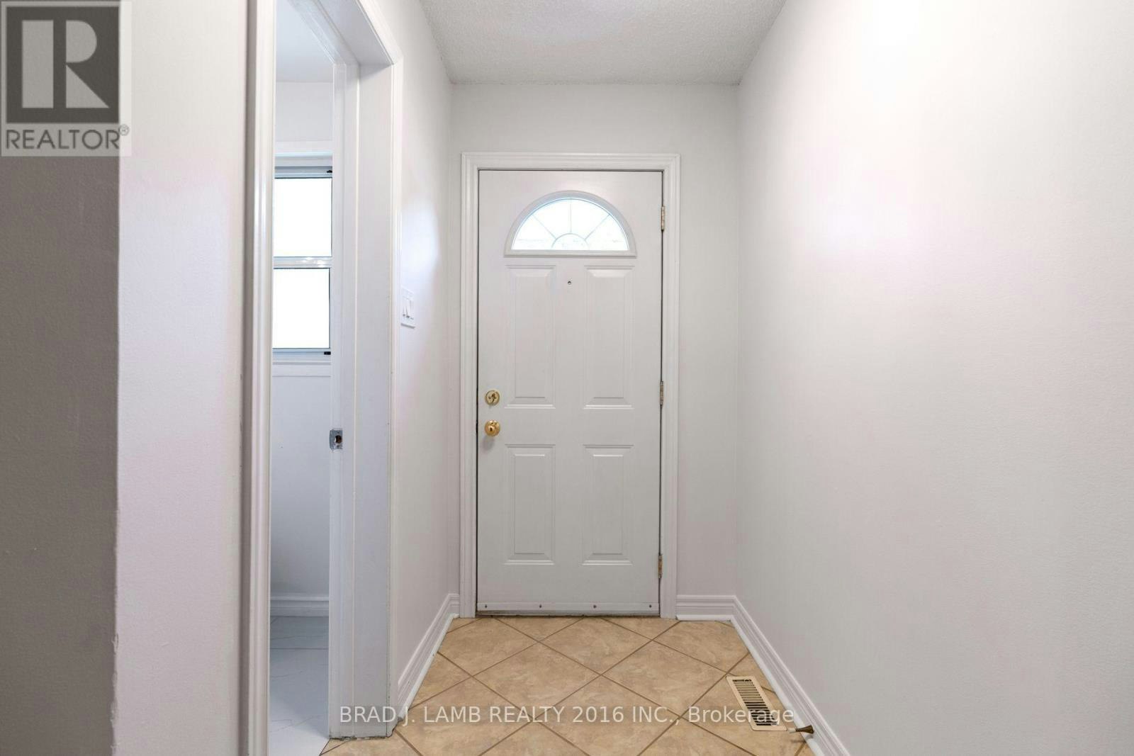 TH 12-405 Hyacinthe Boulevard, Mississauga, ON, L5A 3N1 - 2