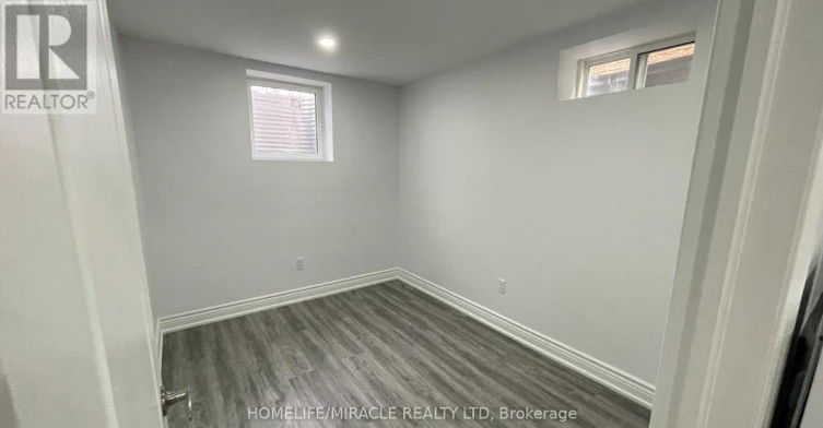 BSMT-7010 Cordingley Crescent, Mississauga, ON, L5N 4Z5 - 8