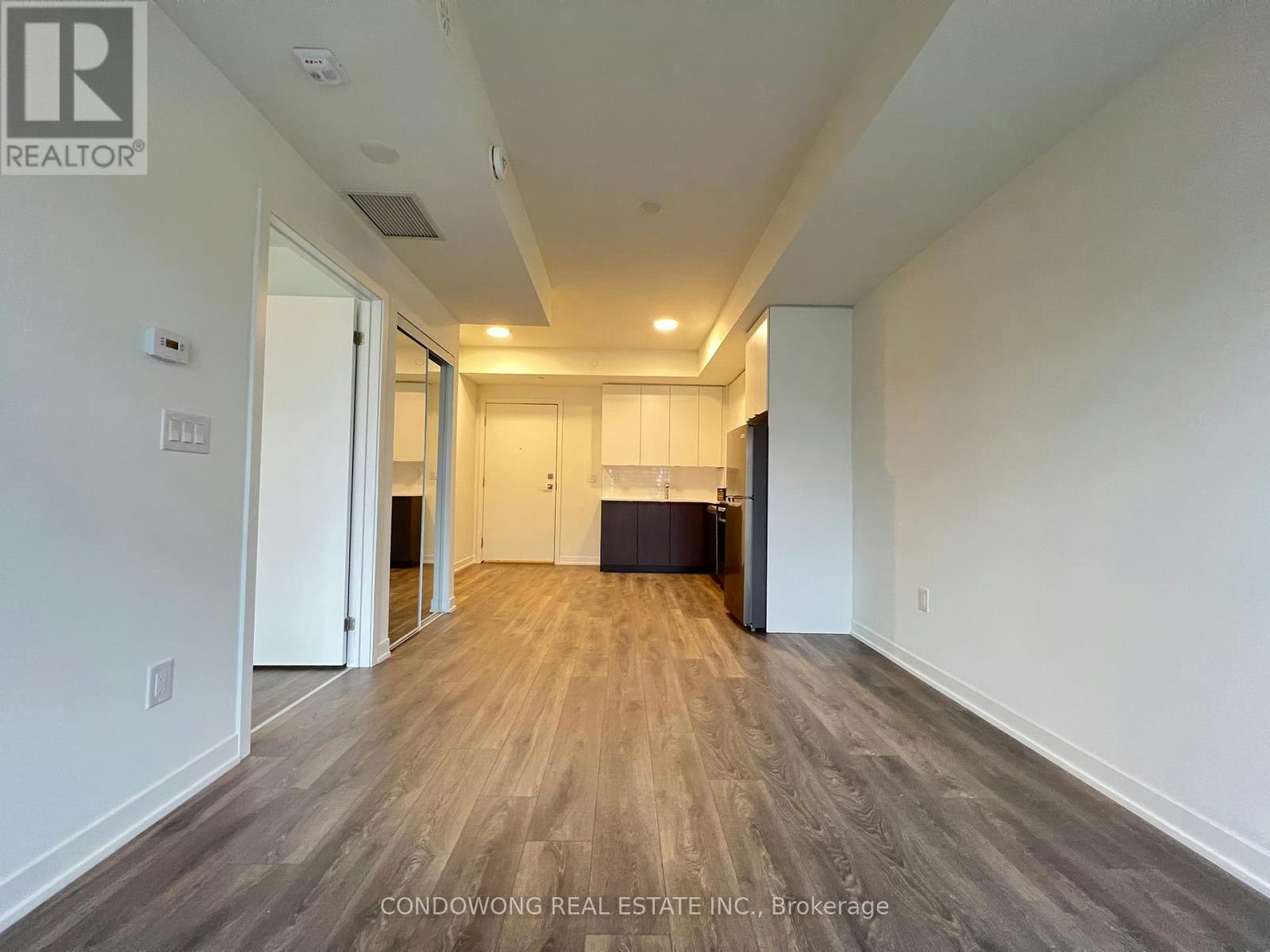 507-165 Canon Jackson Drive, Toronto, ON, M6M 0C4 - 4