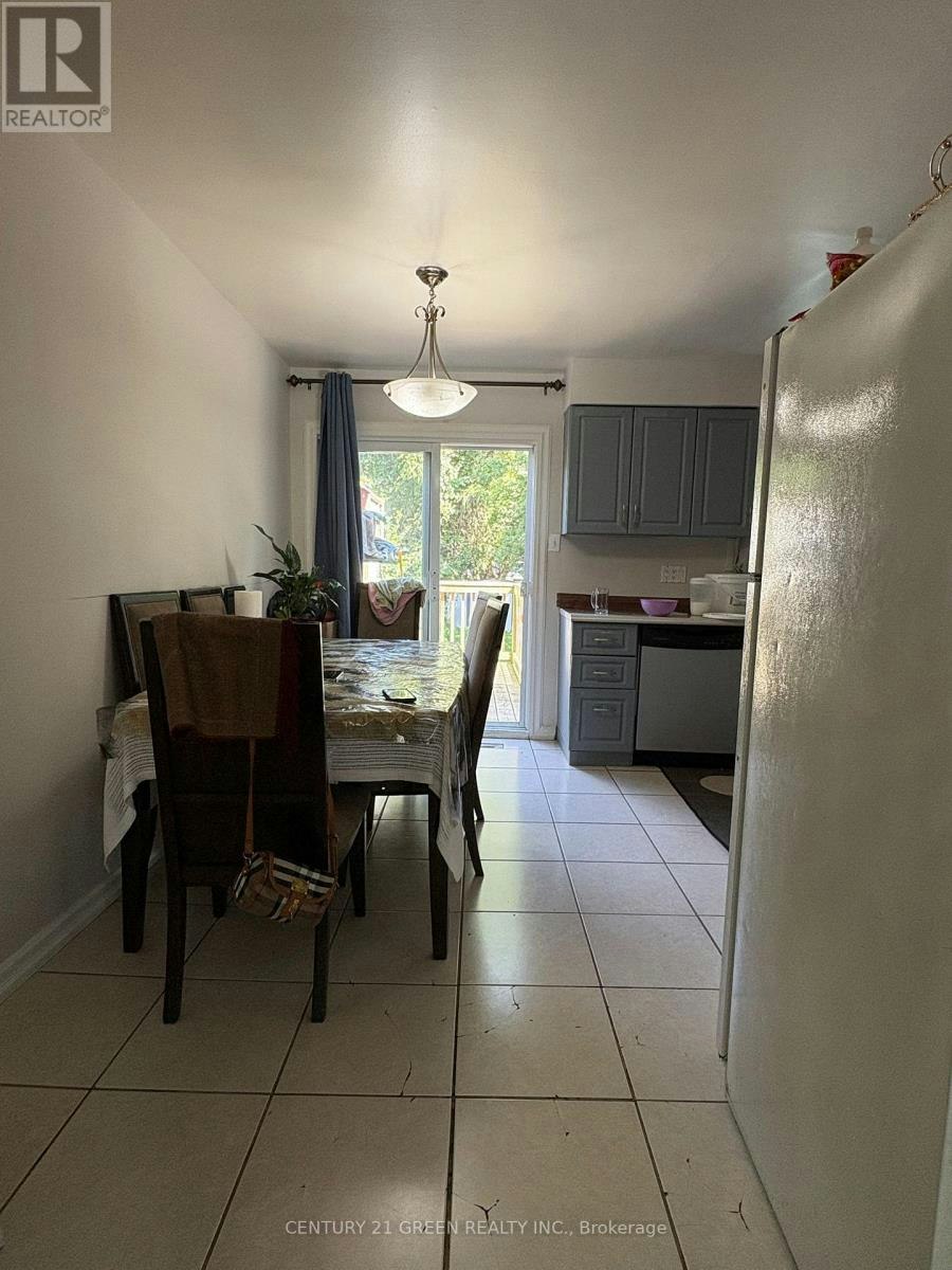 MAIN & 2ND-32 Elvira Crescent, London, ON, N6E 2P4 - 4