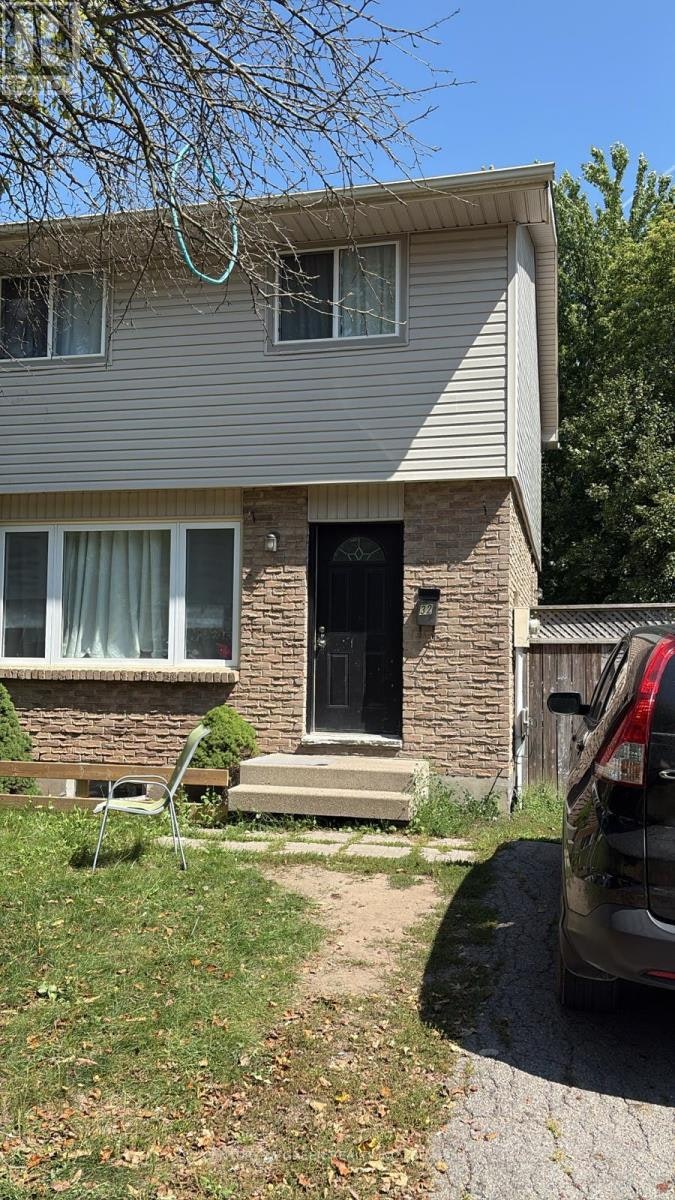 MAIN & 2ND-32 Elvira Crescent, London, ON, N6E 2P4