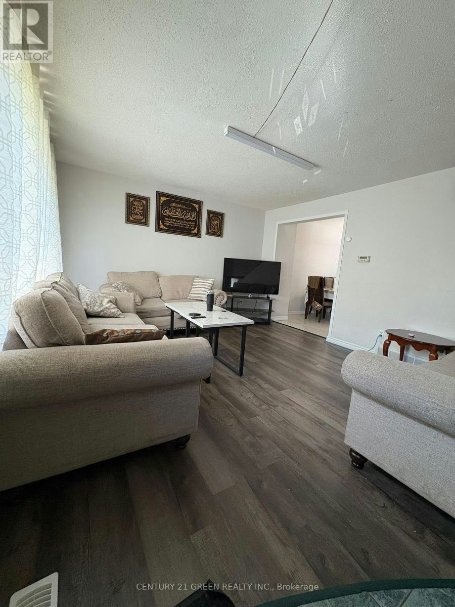 MAIN & 2ND-32 Elvira Crescent, London, ON, N6E 2P4 - 2