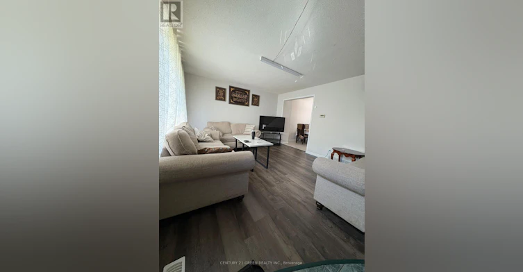 MAIN & 2ND-32 Elvira Crescent, London, ON, N6E 2P4 - 2