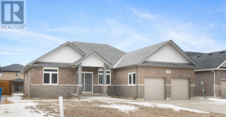 19 Tracy Drive, Chatham-Kent, ON, N7M 6G2 - 2