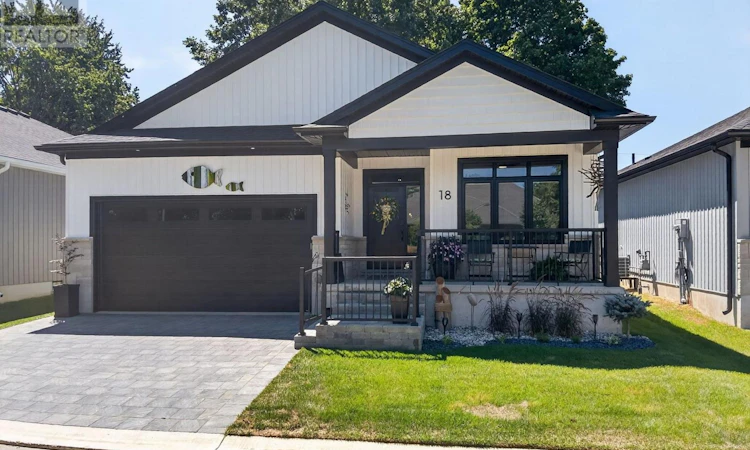 18-430 Head Street N