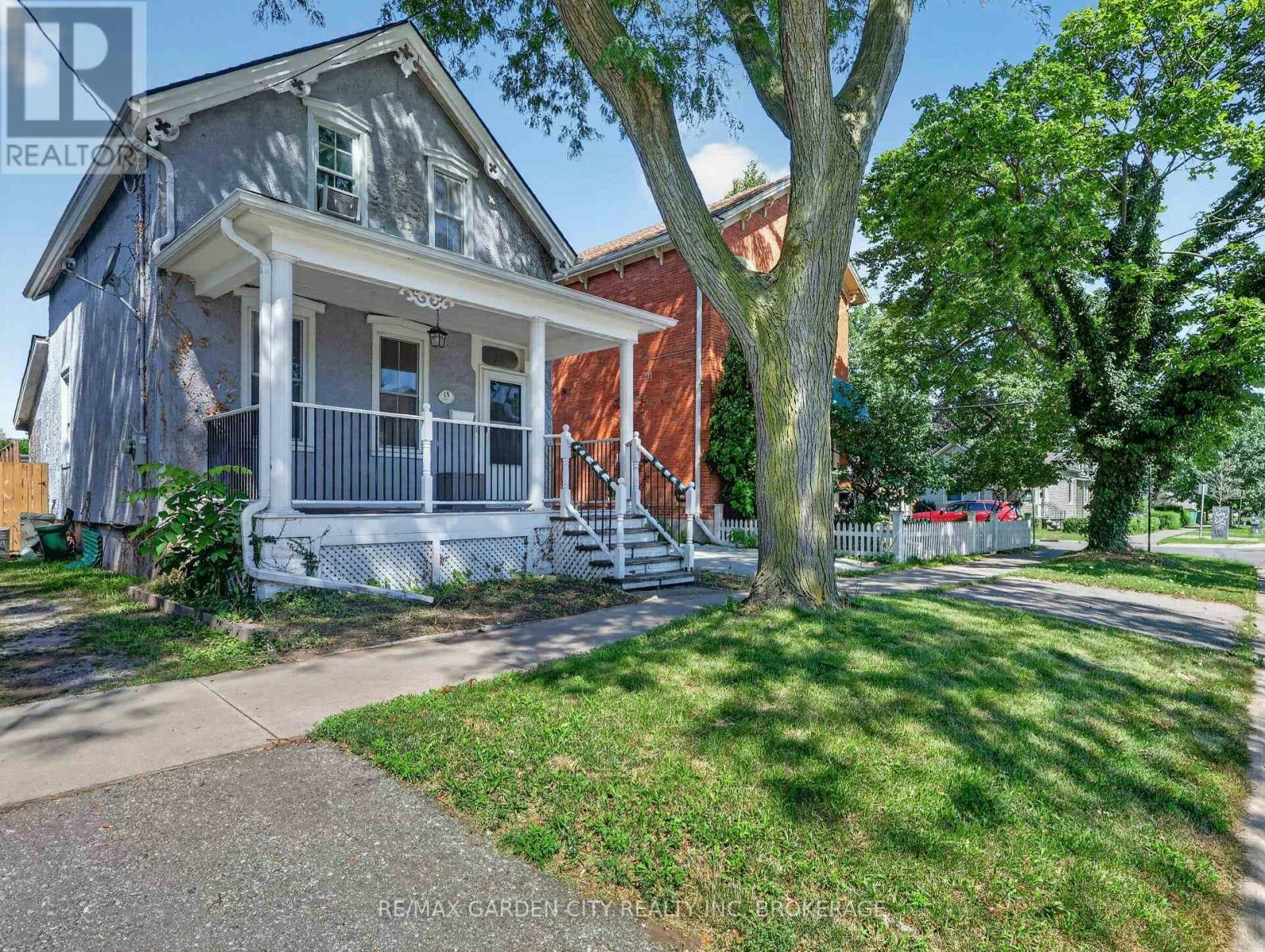 15 Catherine Street, St. Catharines, ON, L2R 5E4
