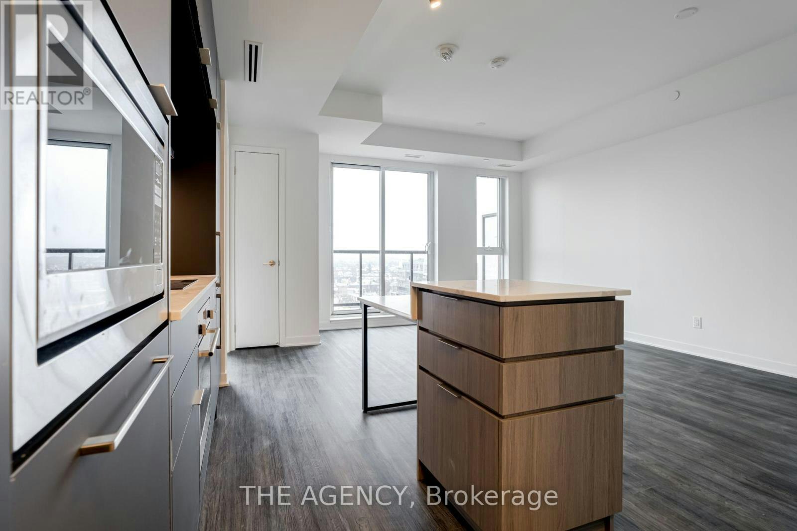 1204-185 Alberta Avenue, Toronto, ON, M6C 1C5 - 4