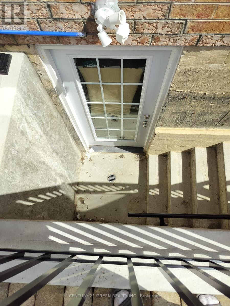 LOWER-852 Mcnair Circle, Milton, ON, L9T 6Y6