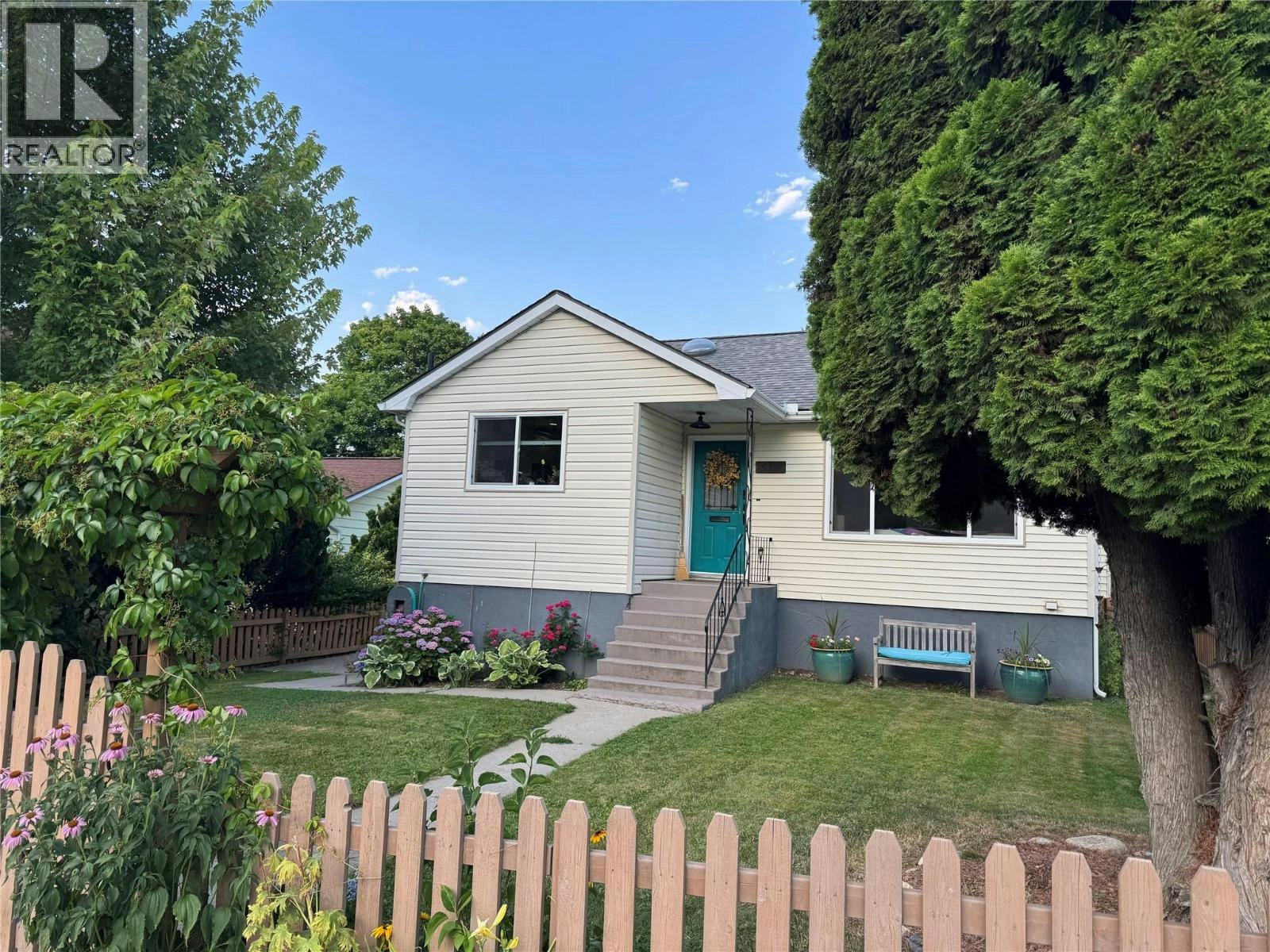 612 Second Street, Nelson, BC, V1L 2L8