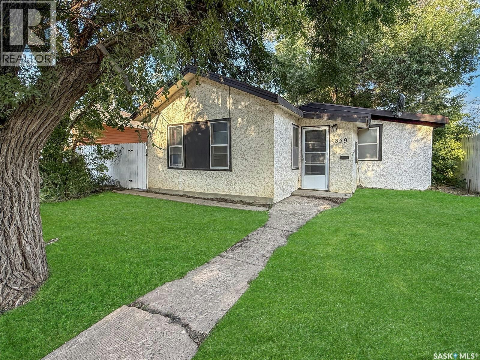 359 6th Avenue SE, Swift Current, SK, S9H 3P2