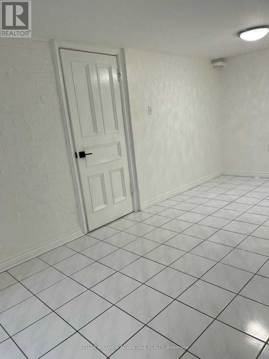 BASEMENT-347 Walmer Road, Toronto, ON, M5R 2Y3 - 7